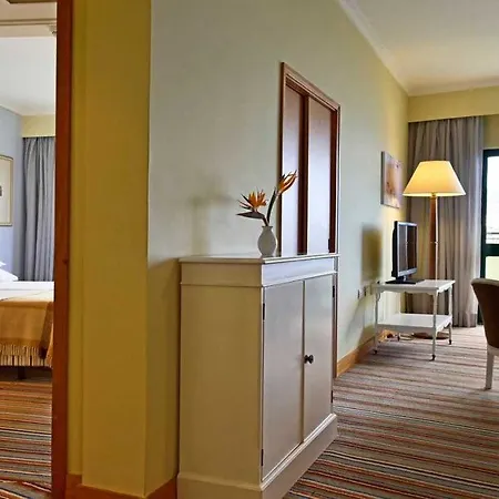 Отель Pestana Lido Madeira Ocean Фуншал